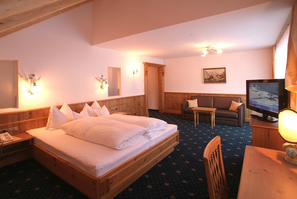 Hotel Fatlar Ischgl Quarto foto